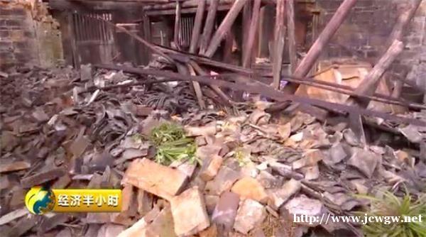 央视曝光！桂林最美古民居修复，竟用水泥草草糊墙？！专家痛批当地住建局领导