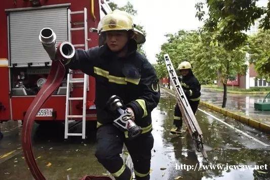 昨晚，东莞一家具厂火灾酿伤亡惨剧，再次敲响警钟！