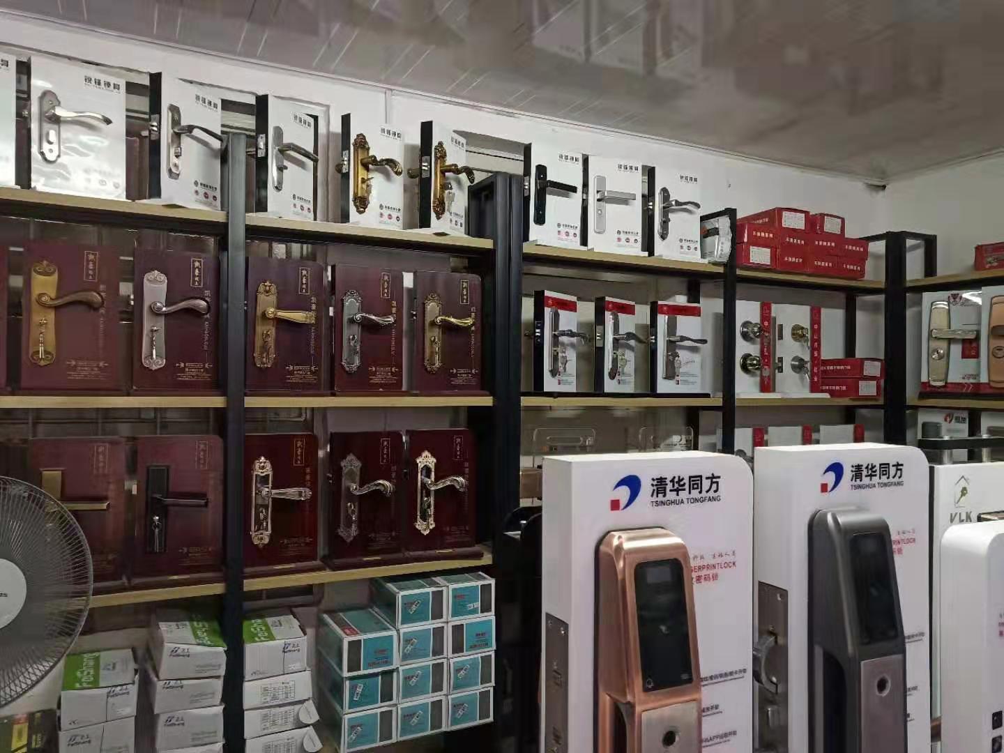廊坊汽车开锁公司电话_哪有专业开锁配汽车钥匙