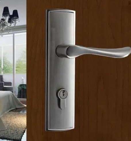 机械锁与指纹密码锁的区别，普通家门锁用哪个合适？