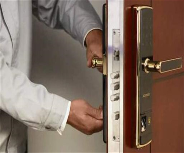 金昌开锁提示​出门不反锁，等于没锁门