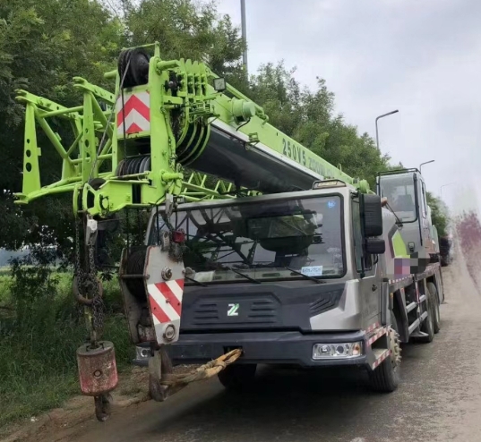 建筑用吊车和道路救援用吊车有区别吗