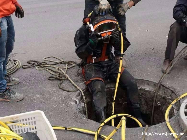 泉港管道疏通的工人辛苦,又有谁能知道-泉港疏通下水道 泉港管道疏通的工人辛苦,又有谁能知道-泉港疏通下水道