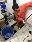 专业清理疏通排水管道及化粪池