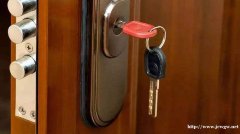 石家庄开锁讲解为什么晚上把钥匙留在门上？
