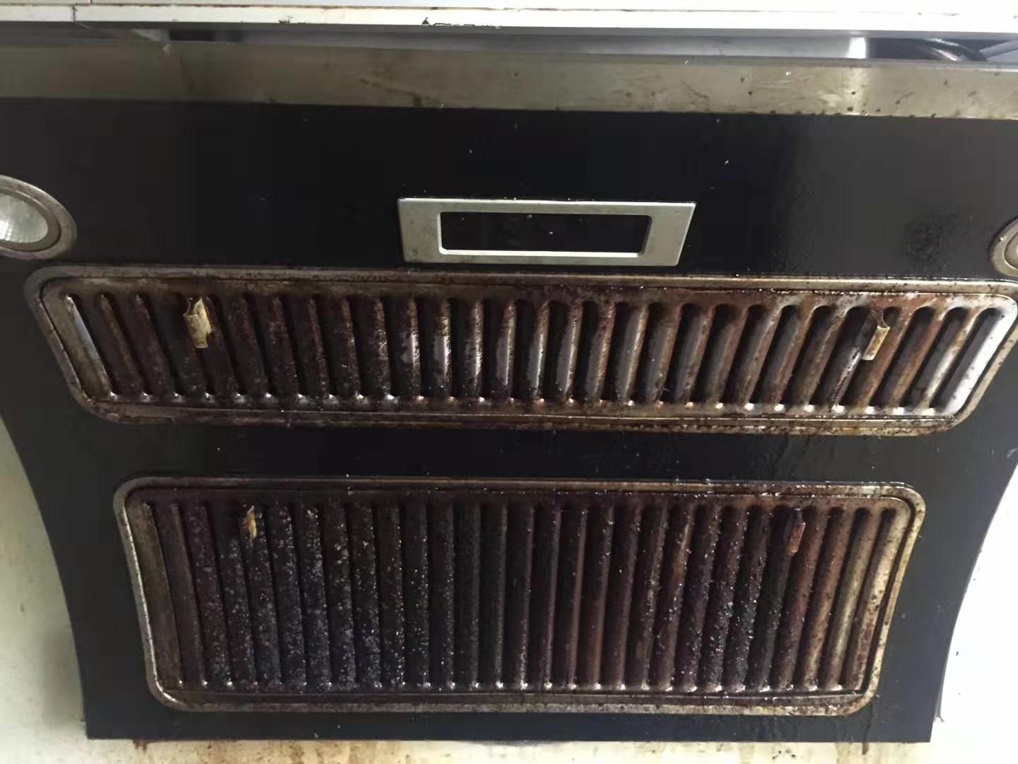 热水器的储水箱开水排水口在內胆顶端,如何清理? 热水器的储水箱开水排水口在內胆顶端,如何清理?