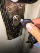 锁匙断在锁孔里怎样取出?指纹密码锁存在哪些问题呢?