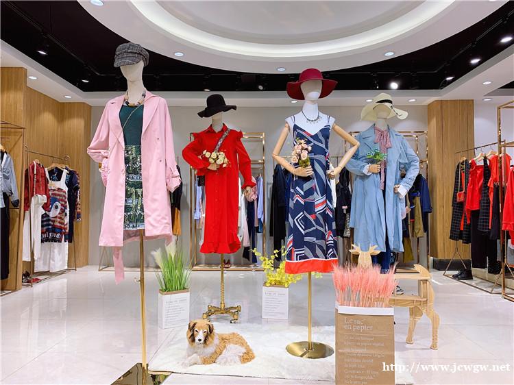 浙江杭州太平鸟国内大牌时尚品牌女装折扣批发货源 浙江杭州太平鸟国内大牌时尚品牌女装折扣批发货源