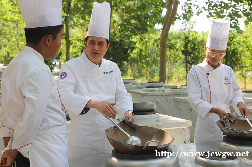 有烹饪培训班吗,费用多少? 有烹饪培训班吗,费用多少?