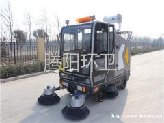 TY-2300型电动驾驶式扫地车