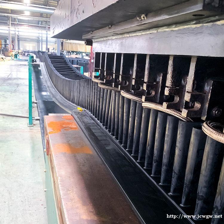 B1000*3.5+5+1.5环形大倾角挡边输送带厂家 B1000*3.5+5+1.5环形大倾角挡边输送带厂家