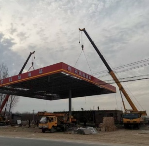 大荔吊装公司如何根据作业需求给客户推荐适合的吊车吨位?