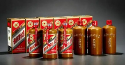春晚五粮液成为汉中烟酒回收市场的焦点，品质与文化共绽放！
