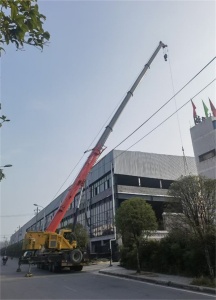 在林芝市租赁吊车选择政翔吊装公司靠谱吗？