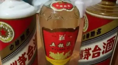 供需失衡致茅台酒价下跌，汉中烟酒回收市场该如何应对？
