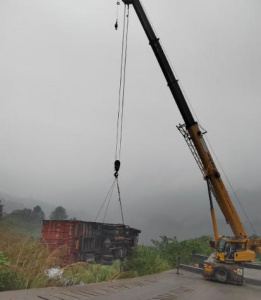 随车吊出租选对很重要，綦江这家设备新、技术硬​