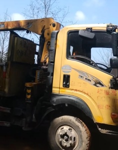 不同吨位的随车吊在凯里租赁，差价能有多大？​