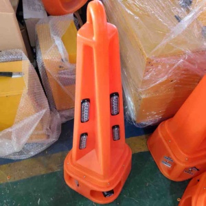 声光警示路锥 施工路锥声光报警器现货