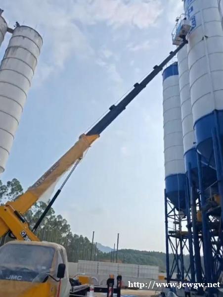 河池吊车出租服务能为各类工程建设带来哪些独特优势? 河池吊车出租服务能为各类工程建设带来哪些独特优势?