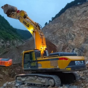 丽江商业综合体施工,租赁多型号挖机能否享受统一调度服务?