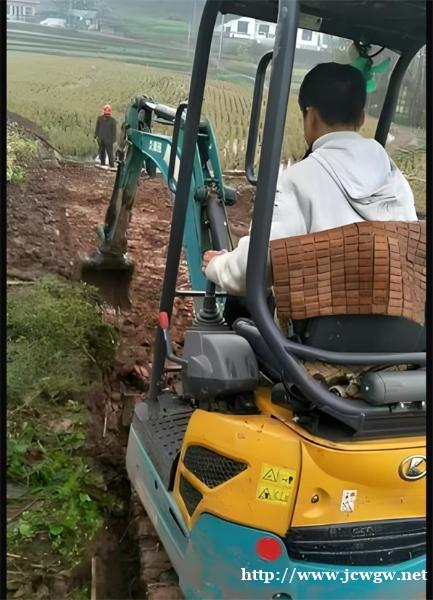 租赁选对商,重庆小挖掘机出租的 “靠谱指南” 租赁选对商,重庆小挖掘机出租的 “靠谱指南”