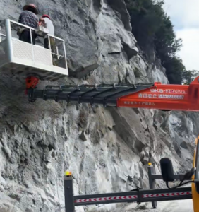 高空作业车出租能为企业节省成本吗?