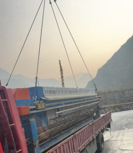 登高车出租如何保障高空作业的精度？